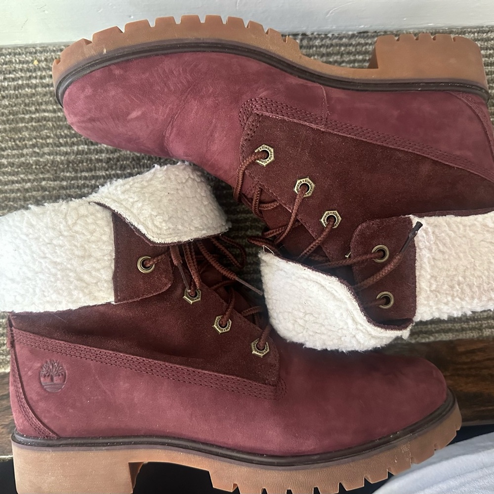Timberlands Jayne Teddy Fleece Boots size 7.5 women’s